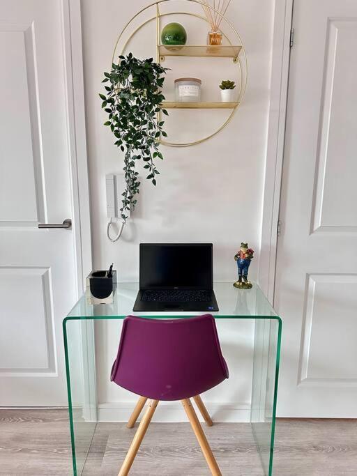 Central Derby Urban 2 Bedroom Flat - An Oasis Of Elegance! Free Parking And Wifi Suitable For Families And Professionals Esterno foto