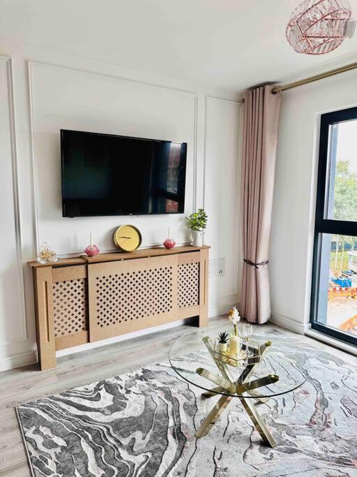 Central Derby Urban 2 Bedroom Flat - An Oasis Of Elegance! Free Parking And Wifi Suitable For Families And Professionals Esterno foto